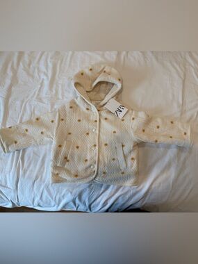 Zara Cream Hooded Jacket with Yellow Daisy Details Size 2-3